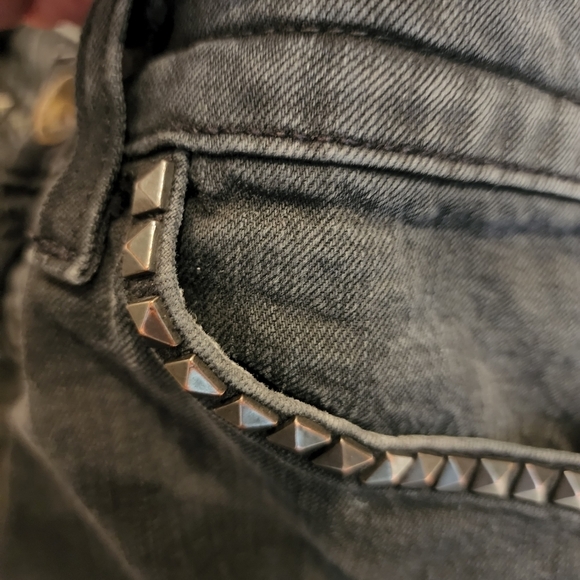 Current/Elliot midnight w/studs skinny jeans - Picture 3 of 12